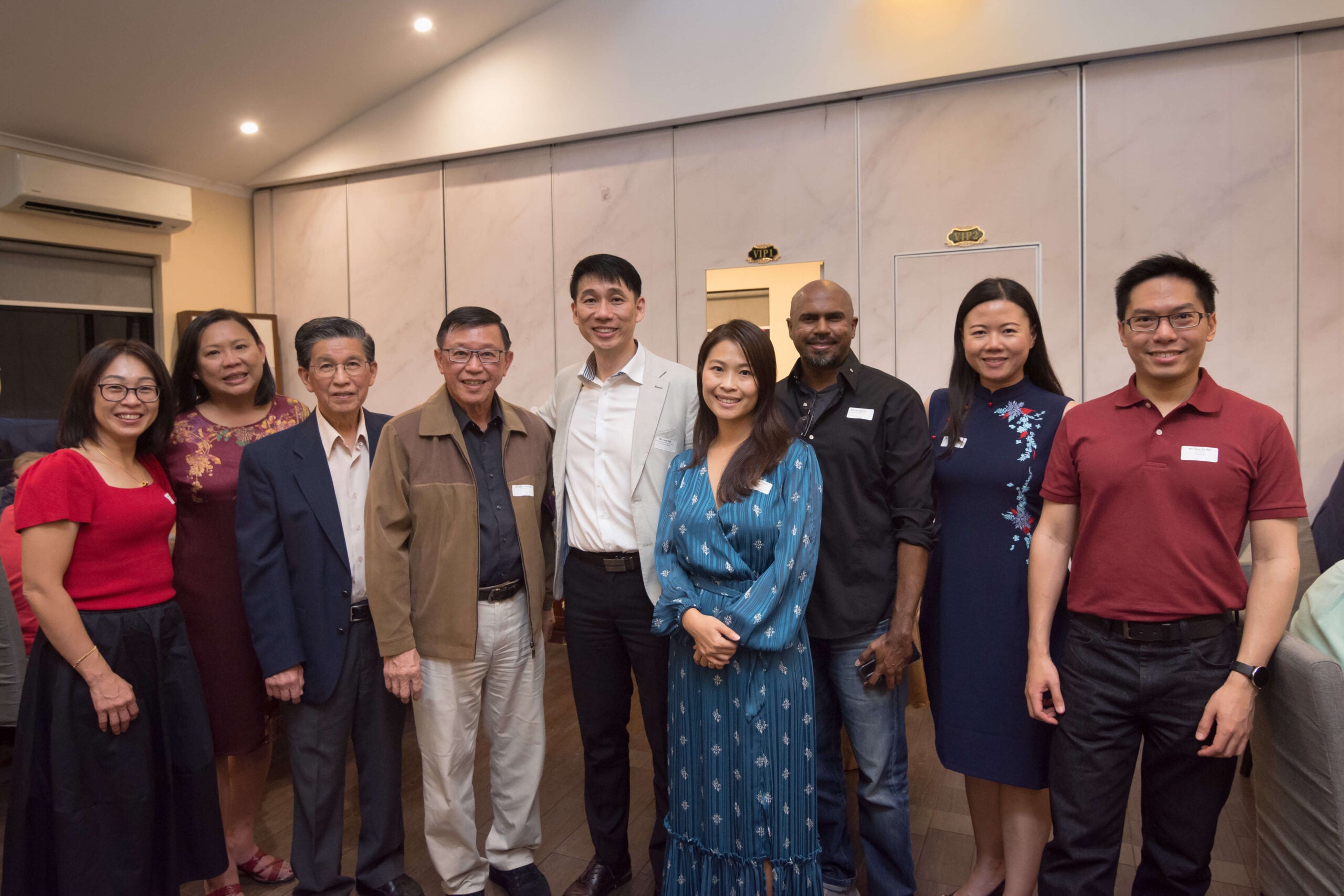 The NUS Alumni Melbourne Chapter Committee with ex and current NUS staff members (from right to left: Miss Audrey Sim, Dr Edna Yeo, Dr Woo Sin Ang, Prof Choo Soo Teo, Mr Luke Siah, Miss Wai Mun Phoon, Mr Jay Kaelash, Dr Cecilia Xiao, Mr Guo Qi Peh)