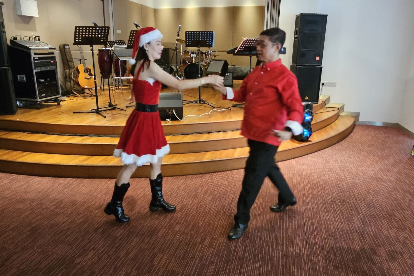 Alumni-Sing-Along-Christmas23 (4)