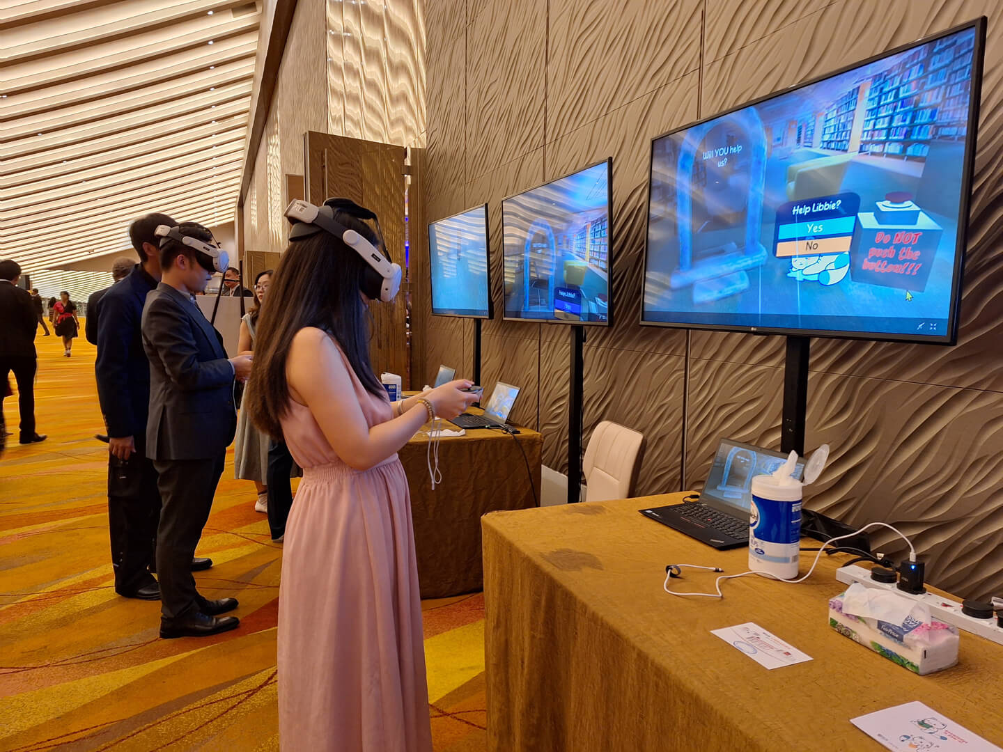 To mark NUS’ 120th anniversary, Mr Herman’s team curated an exhibition for the University’s gala dinner last July, featuring alumni-created creative works and commentaries, vintage student production posters, nostalgic campus photographs used as photobooth backdrops and in virtual reality and augmented reality challenges, as well as trivia quizzes.