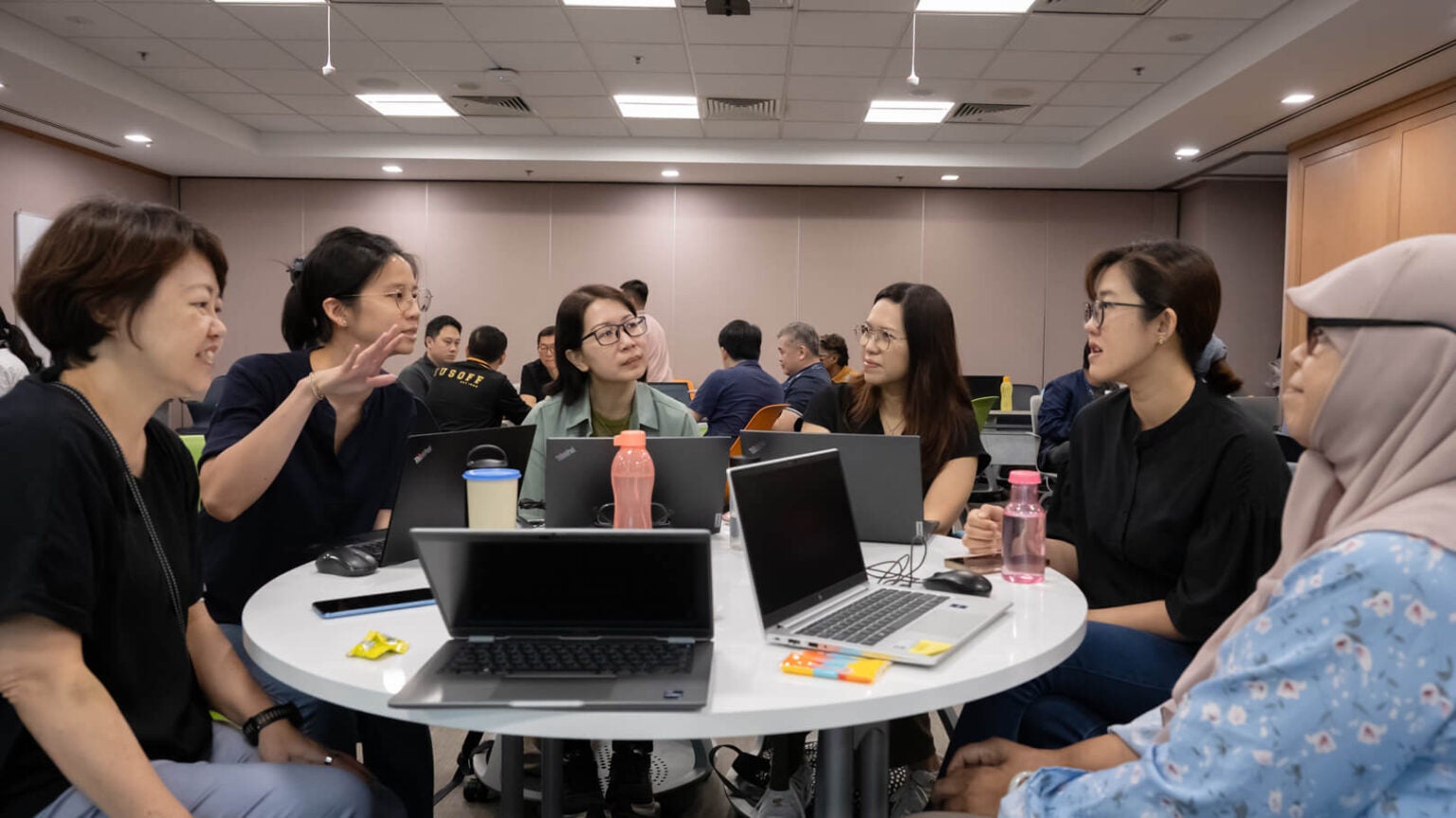 AI for the NUS Workforce – AlumNUS